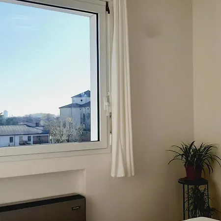 999-ting Δωμάτια σε οικογενειακή κατοικία *